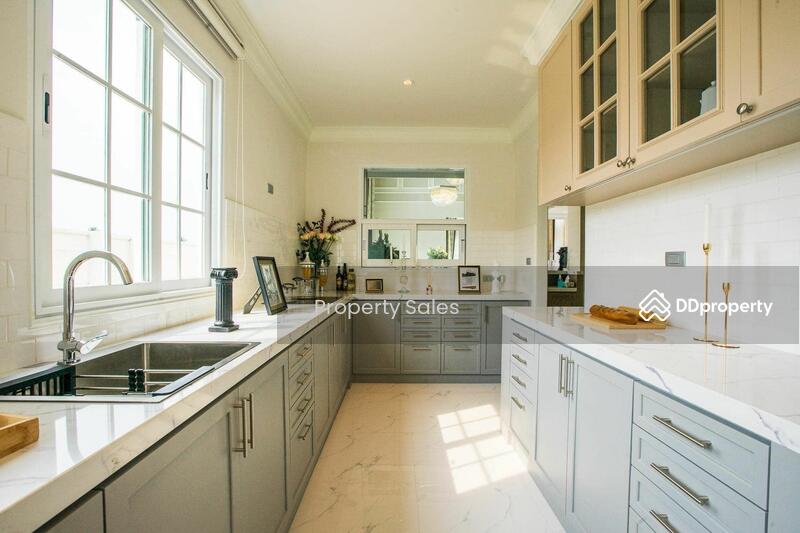 For Sale - The Matias Boromratchachonnani-Thawiwattana, Bangkok