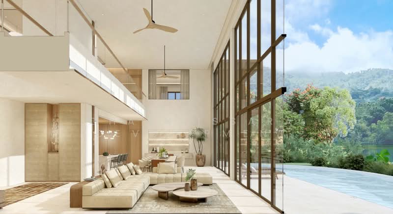 Grand Double Volume Living Area